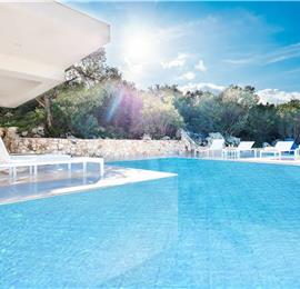 4 bedroom villa with infinity pool and sea view in Perithia, Corfu, sleeps 9